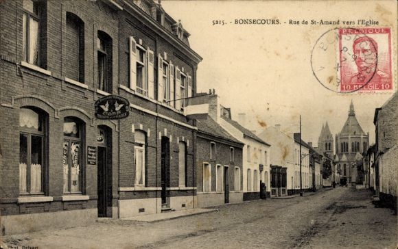 Ak Bonsecours Seine Maritime, Straße mit Häusern, Kirche im Hintergrund, Poststempel, Adresse