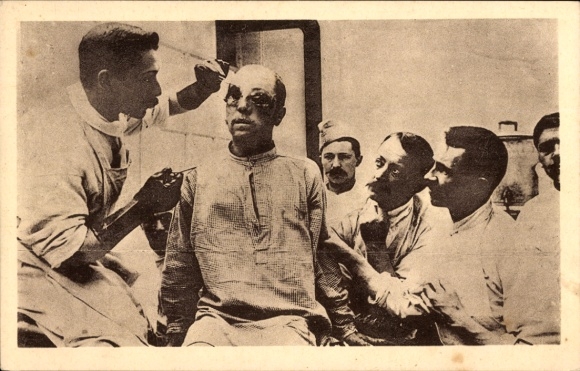 Postcard war invalid is treated, I WK, blind soldier