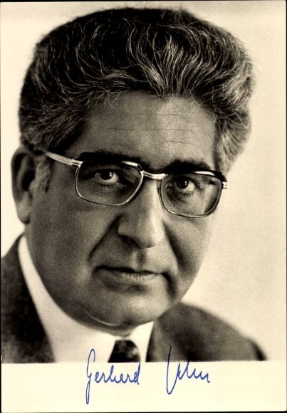 Postcard politician Gerhard Jahn, Federal Minister of Justice, portrait, autograph
