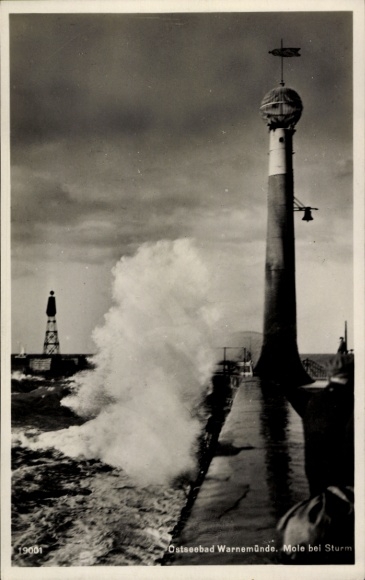 Postcard Ostseebad Warnemünde Rostock, Ostseebad Mole during storm, powerful waves