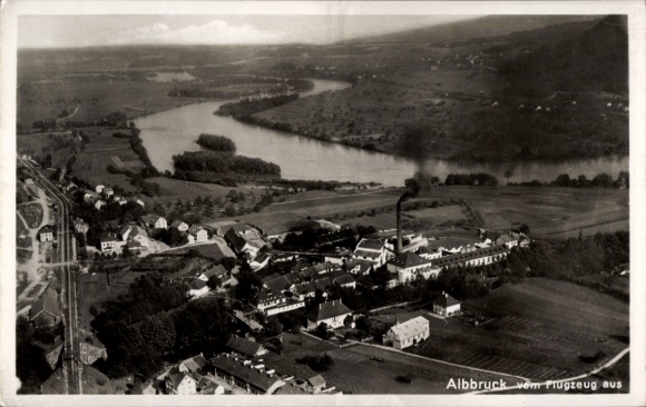 Ak Albbruck am Hochrhein, Luftaufnahme von  Sicht auf den Fluss, anschauliche Landschaft