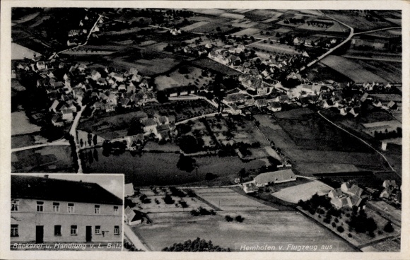 Ak Hemhofen in Mittelfranken, Luftaufnahme von  Gebäude von L. Balz, Feldlandschaft