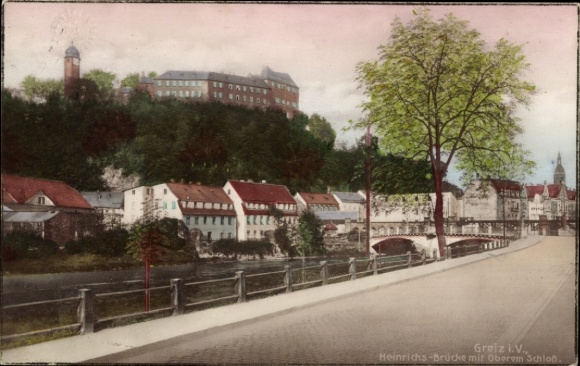 Ak Greiz im Vogtland Thüringen, Heinrichs-Brücke, Oberes Schloss, Flusslandschaft,  Gebäude