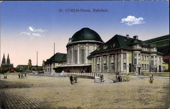 PC Cologne Deutz, Messe train station, exterior view with forecourt