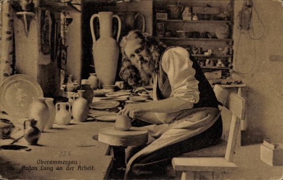 Postcard Oberammergau, Anton Lang at work, clay vase making, potter, actor