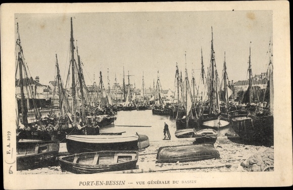Ak Port en Bessin Calvados, Vue generale du Bassin