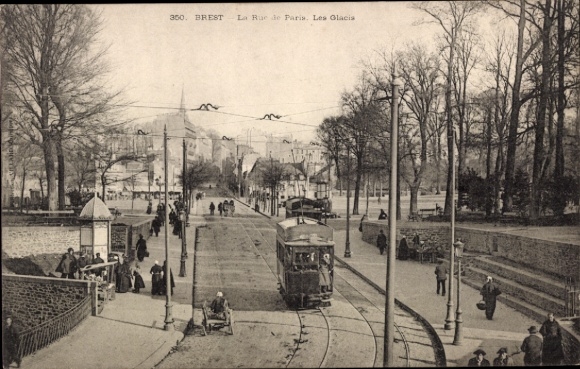 Ak Brest Finistère, Rue de Paris, les Glacis, Straßenbahn