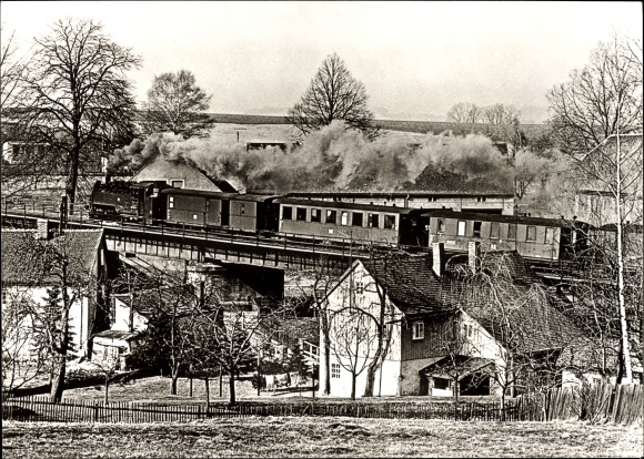 Postcard Olbersdorf in Saxony, narrow-gauge railway Zittau - Oybin/Jonsdorf, Oberdorf local crossing, steam locomotive
