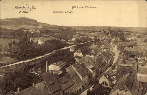 Ak Kamenz in Sachsen, Blick vom Kirchturm, Pulsnitzer Straße, Häuseransicht, Landschaft