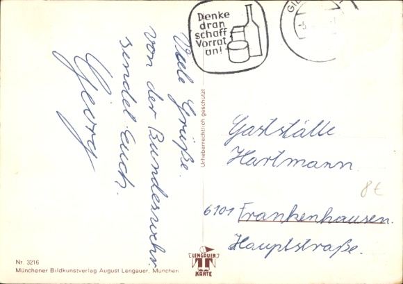 Artist Postcard Oh this view, Bundeswehr soldier from the mountain troops looks under the woman's skirt