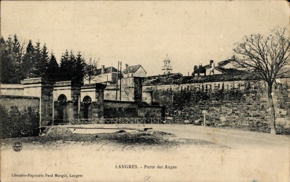 KP Langres Haute Marne, widok na miasto Langres z Porte des Augen