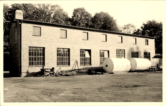 Photo Postcard Herrenhausen Hannover in Lower Saxony, club brewery, metalworking shop
