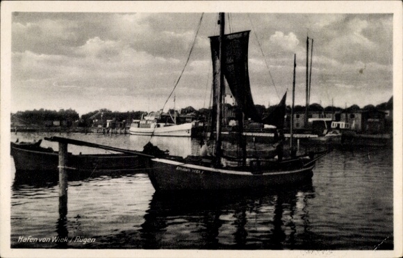 Ak Wiek op Rügen, haven, boot