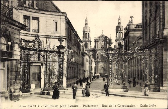 Ak Nancy Meurthe et Moselle, NANCY, Grilles de Jean Lamour, Préfecture, Rue de la Constitution, K