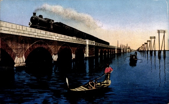 Ak Venezia Venedig Veneto, Eisenbahnbrücke über die Lagune, Dampflok