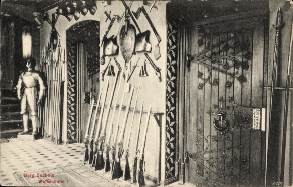 Ak Cochem an der Mosel, Burg Cochem, Waffenhalle, Rüstungen, Gewehre, Ritterrüstung,  Waffen