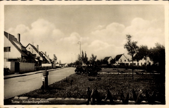 Photo Postcard Tutow in Vorpommern, Hindenburgdamm, settlement