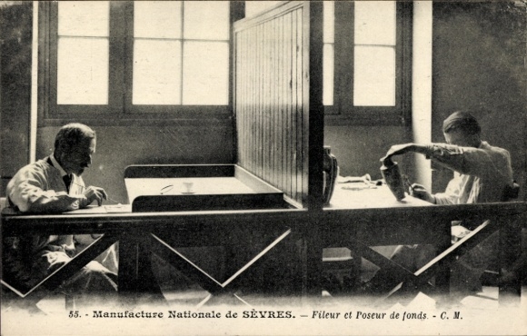 PC Sèvres Hauts de Seine, Manufacture Nationale, Fileur et Poseur de fonds, Porcelain Manufactory