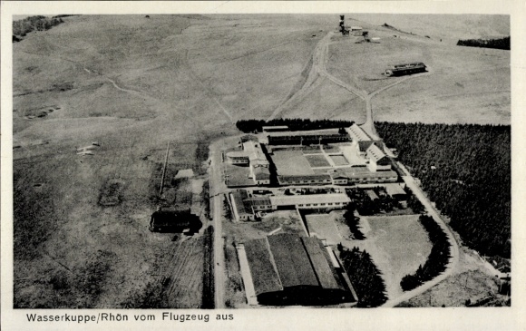 Ak Gersfeld in der Rhön Hessen, Wasserkuppe, Fliegeraufnahme, Gebäudekomplex