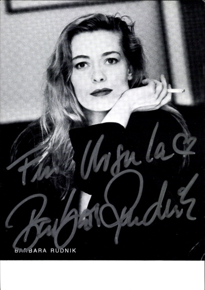Ak-actrice Barbara Rudnik, portret, sigaret, handtekening