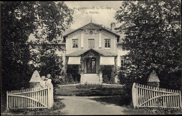 Postcard Grube in Holstein, Augustenhof