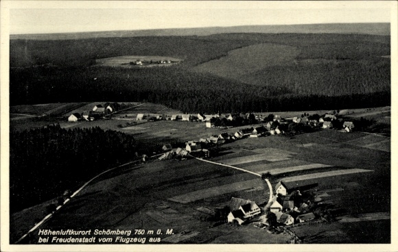 Ak Schömberg (bei Freudenstadt) Loßburg im Schwarzwald, Luftaufnahme von  Höhenluftkurort, bei Fr