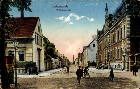 Postcard Luckenwalde district Teltow Fläming, view of Wilhelmstraße, children