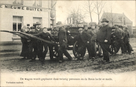 Postcard Wuustwezel Flanders Antwerp, De wagen wordt plaatst door twintig persons