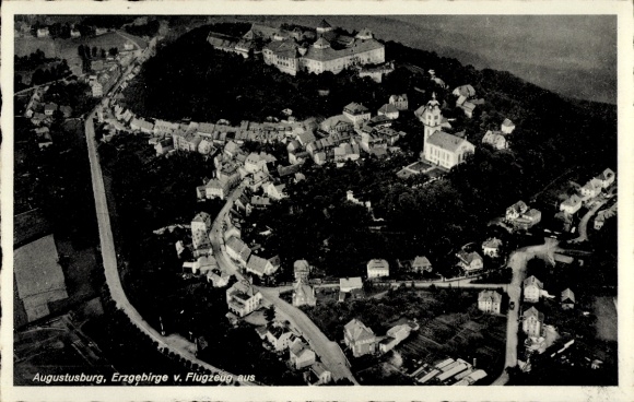 Ak Augustusburg im Erzgebirge, Fliegeraufnahme