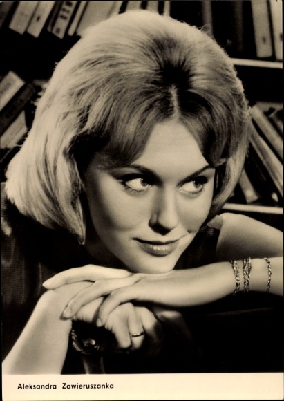 Postcard actress Aleksandra Zawieruszanka, portrait, his wife&#39;s husband