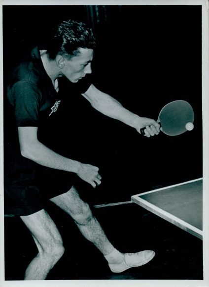 Photo table tennis, international juniors CSR GDR 1954, Josef Poseipal, German sports hall