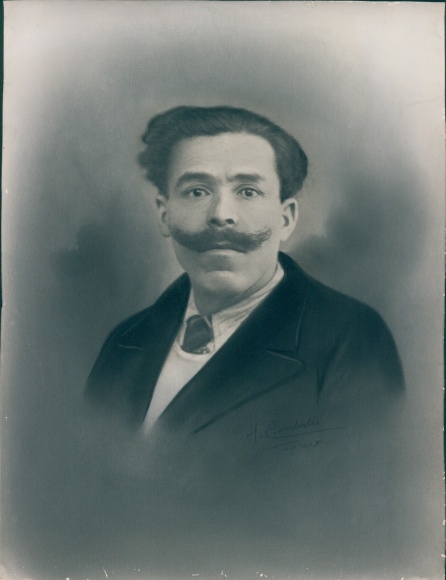 Photo Combalie, Henri, Toulouse, portrait photography, man, suit, tie