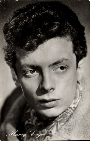 Postcard Actor Harry Engel, Defa 254 395, Berlin corner Schönhauser