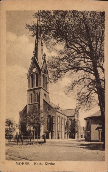Postcard Moers am Niederrhein, Catholic Church, tree, street,