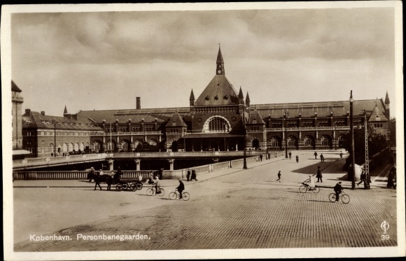 Postcard København Kopenhagen Dänemark, Personbanegaarden, Kutsche