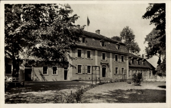 Ak Ten Post Groningen, Friedrich Ebert-Heim, gemeentehuis, vlag zichtbaar