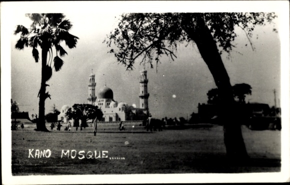 Ak Kano Nigeria, Kano-moskee, palmbomen, mensen, foto