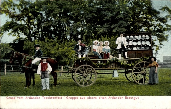Postcard Artländer Trachtenfest, group from an old Artländer bridal estate