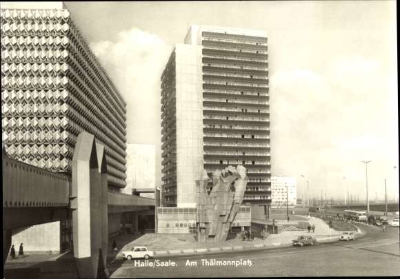 Postcard Halle an der Saale, Am Thälmannplatz