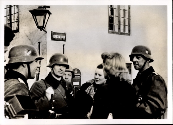 Photo København Copenhagen Denmark, arrival of German soldiers, Wehrmacht, April 1940, II WW