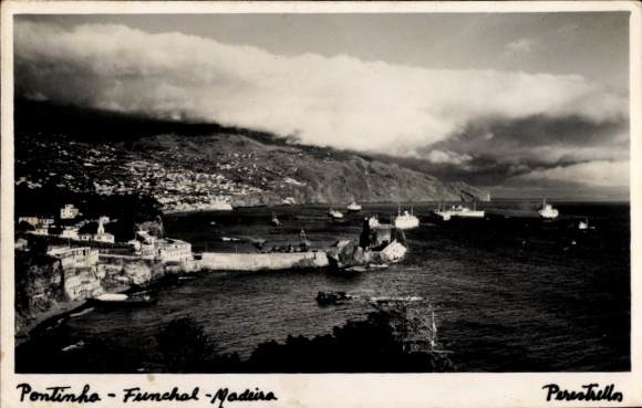 KP Funchal Island Madera Portugalia, widok na port, statki, wodę, góry