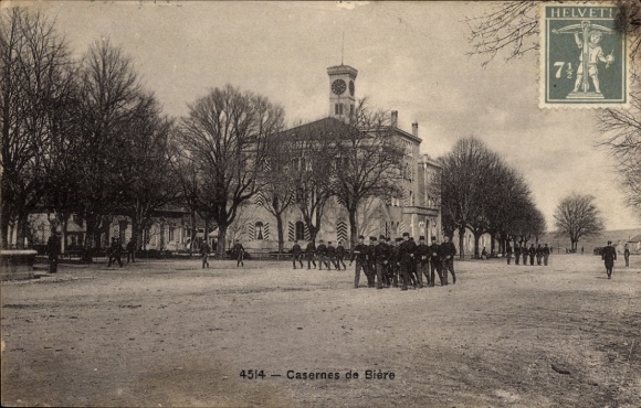 Postcard Biere Canton of Vaud, barracks