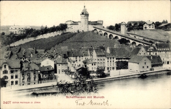 Ak Schaffhausen am Rhein Schweiz, Blick auf  Burg Munot, Weinberge, Altstadt