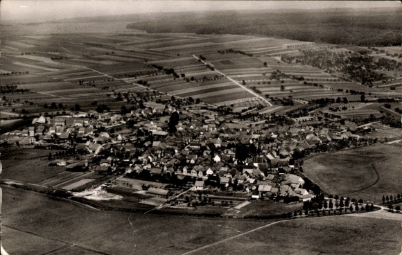 Ak Eichen Nidderau a.d. Nidder, Fliegeraufnahme von Ort und Umgebung