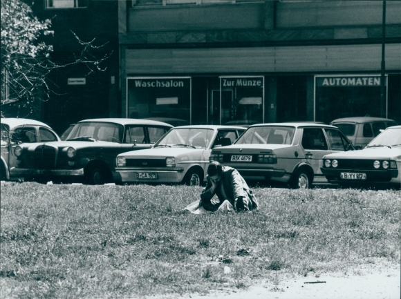 Photo Berlin, launderette at the coin, cars