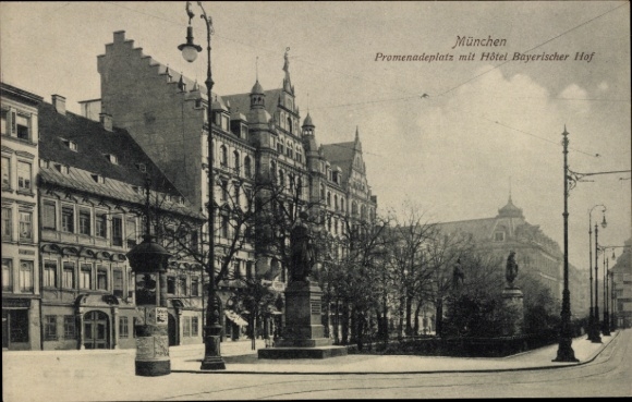 Postcard Munich, Promenadeplatz, Hotel Bayerischer Hof, advertising column