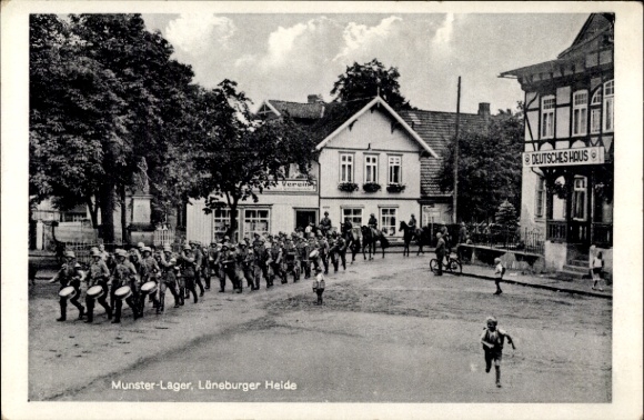Ak Munster an der Örtze, Munsterlager, Gasthaus Deutsches Haus, Soldaten, Wehrmacht