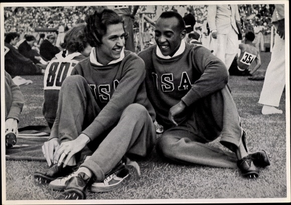 Zdjęcie z kolekcji Olympia 1936, lekkoatleci Jesse Owens i Helen Stephens