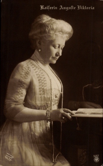 Postcard Empress Auguste Viktoria, portrait, pearl necklace