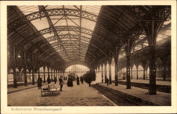 Postcard København Copenhagen Denmark, train station, platform